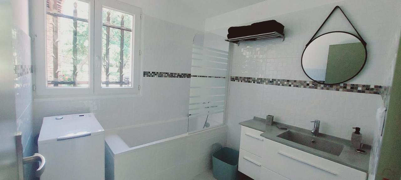 Location A La Semaine Apartment Neoules ภายนอก รูปภาพ